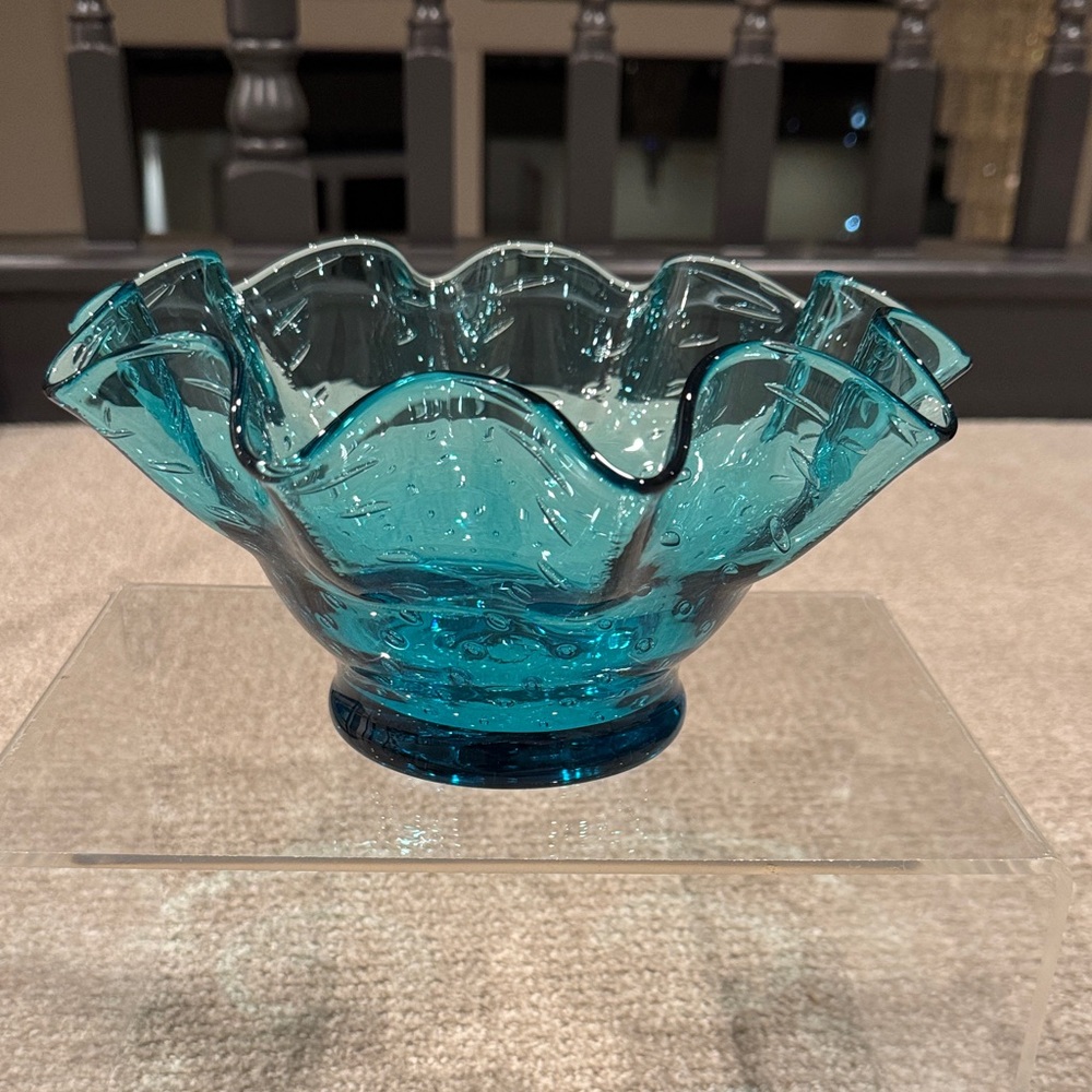 Bischoff Controlled Bubble Ruffle Bowl